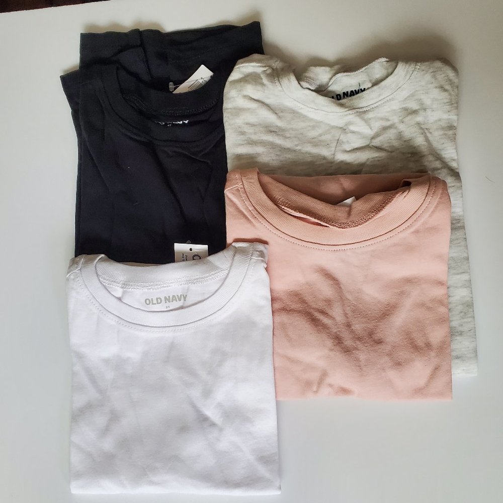 NEW Old Navy Boys Girls Solid Long Sleeve T Shirts‎ 4 Pack. Size 5T. NWT.